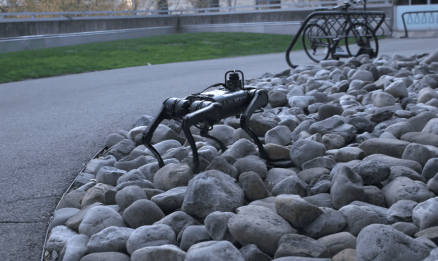Создан робот-вездеход, который умеет преодолевать любые препятствия