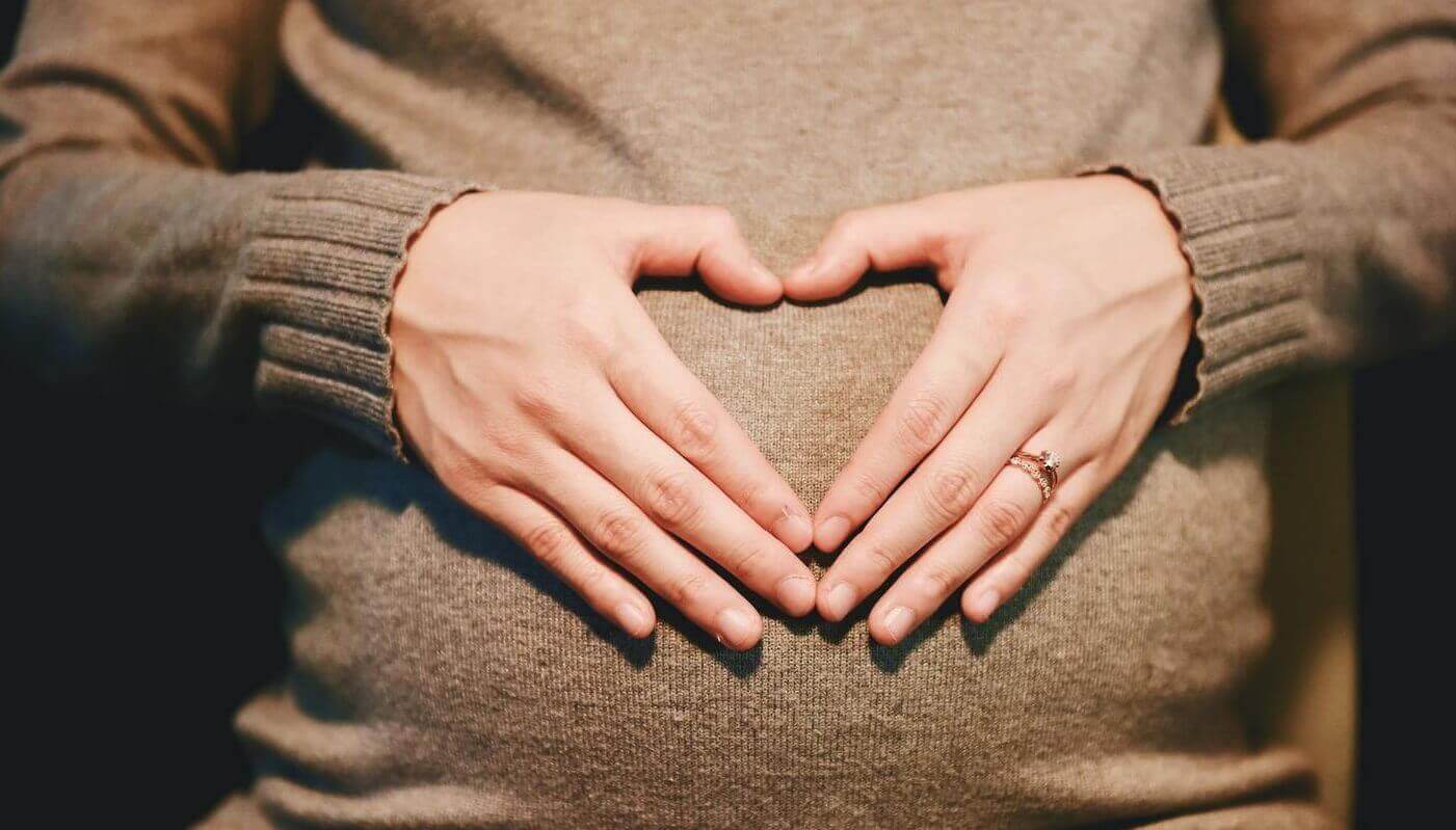 Preterm birth is associated with xenobiotics