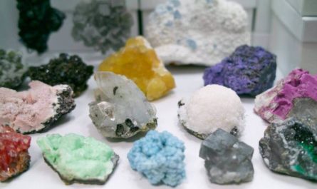 Predicting new mineral occurrences