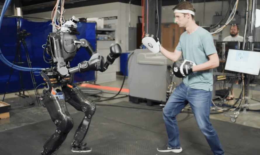 Создан гуманоидный робот-боксёр