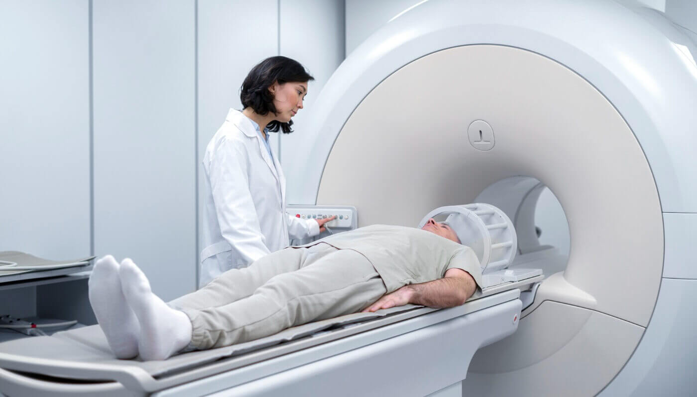 Semantic reconstruction MRI